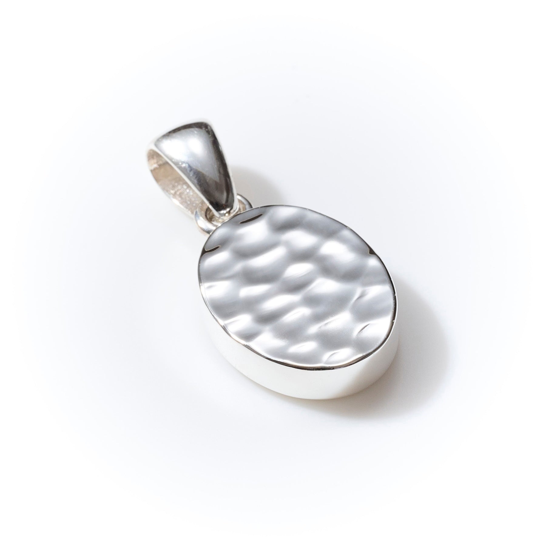 NECKLACE TOP 974 Hammered