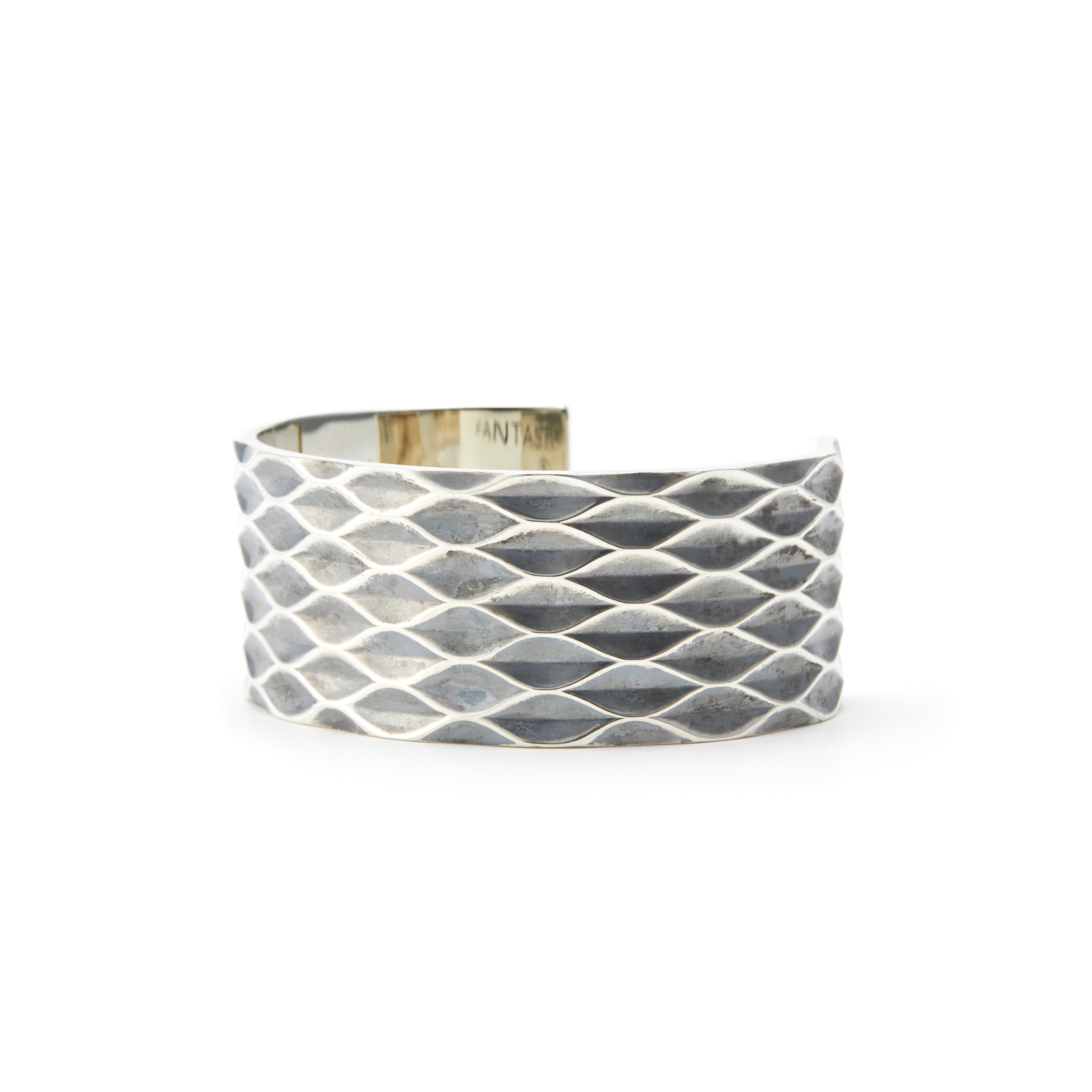 FANTASTIC MAN BANGLE 513