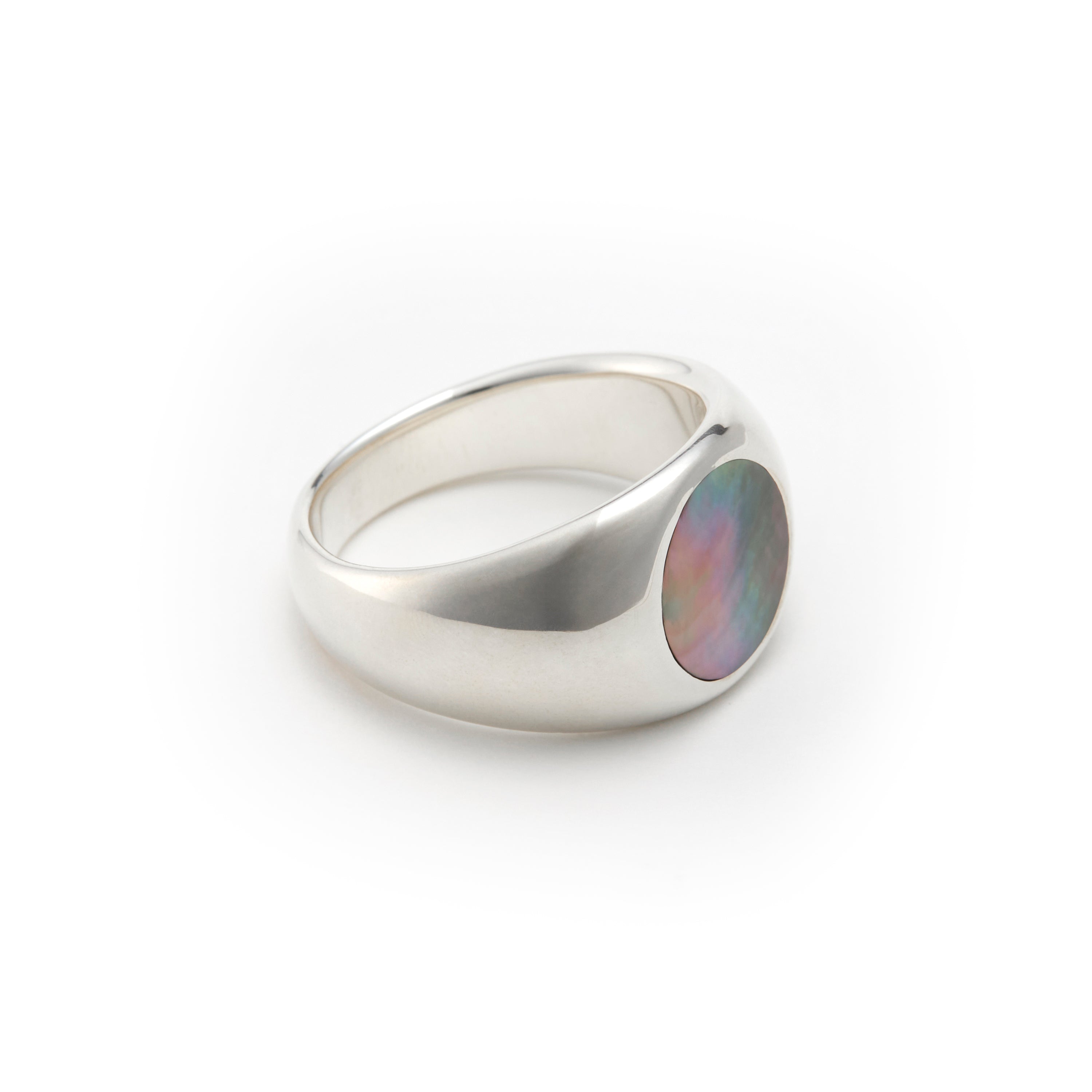 RING 740 Black butterfly shell