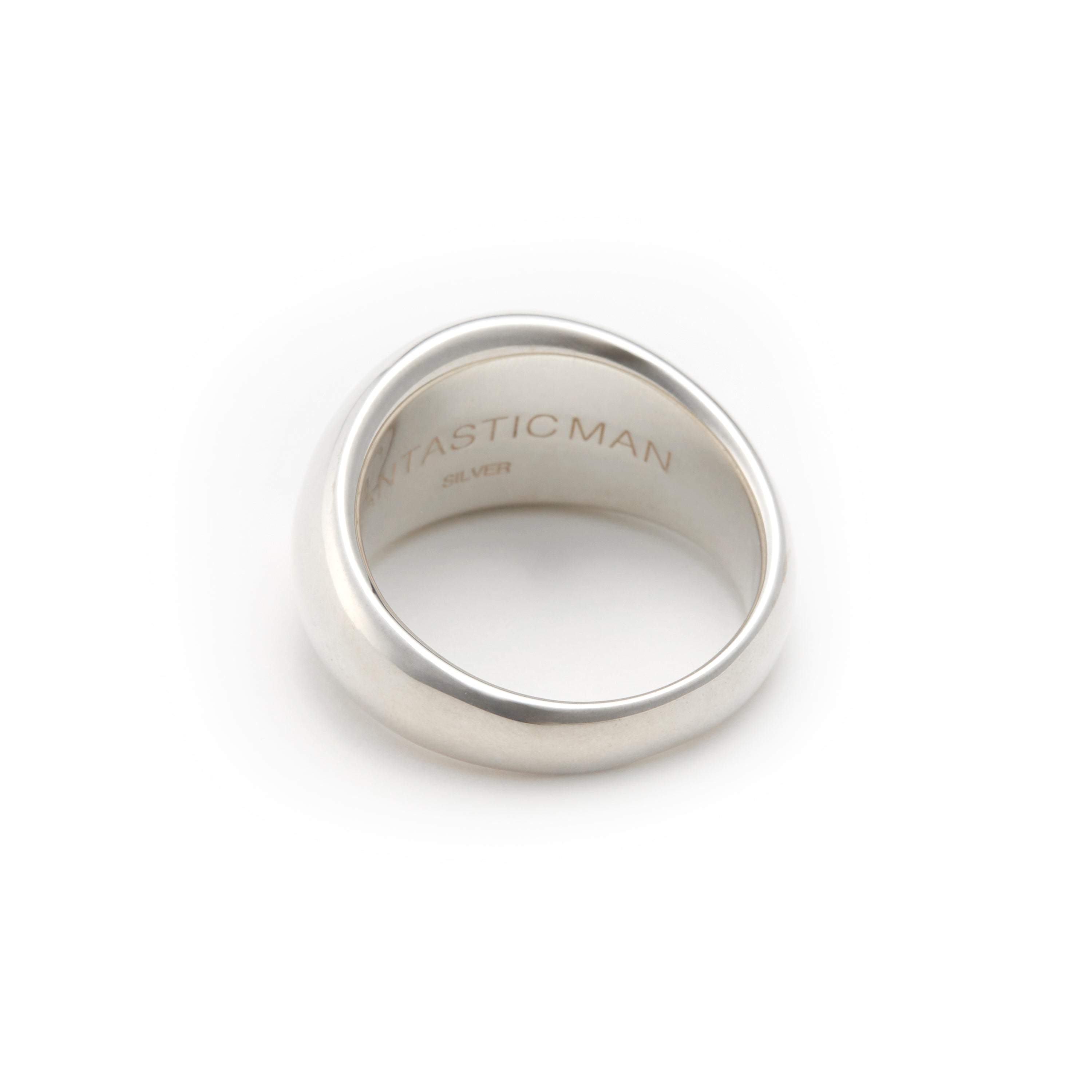 RING 740 Black butterfly shell