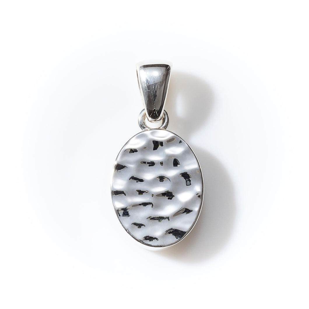 NECKLACE TOP 974 Hammered