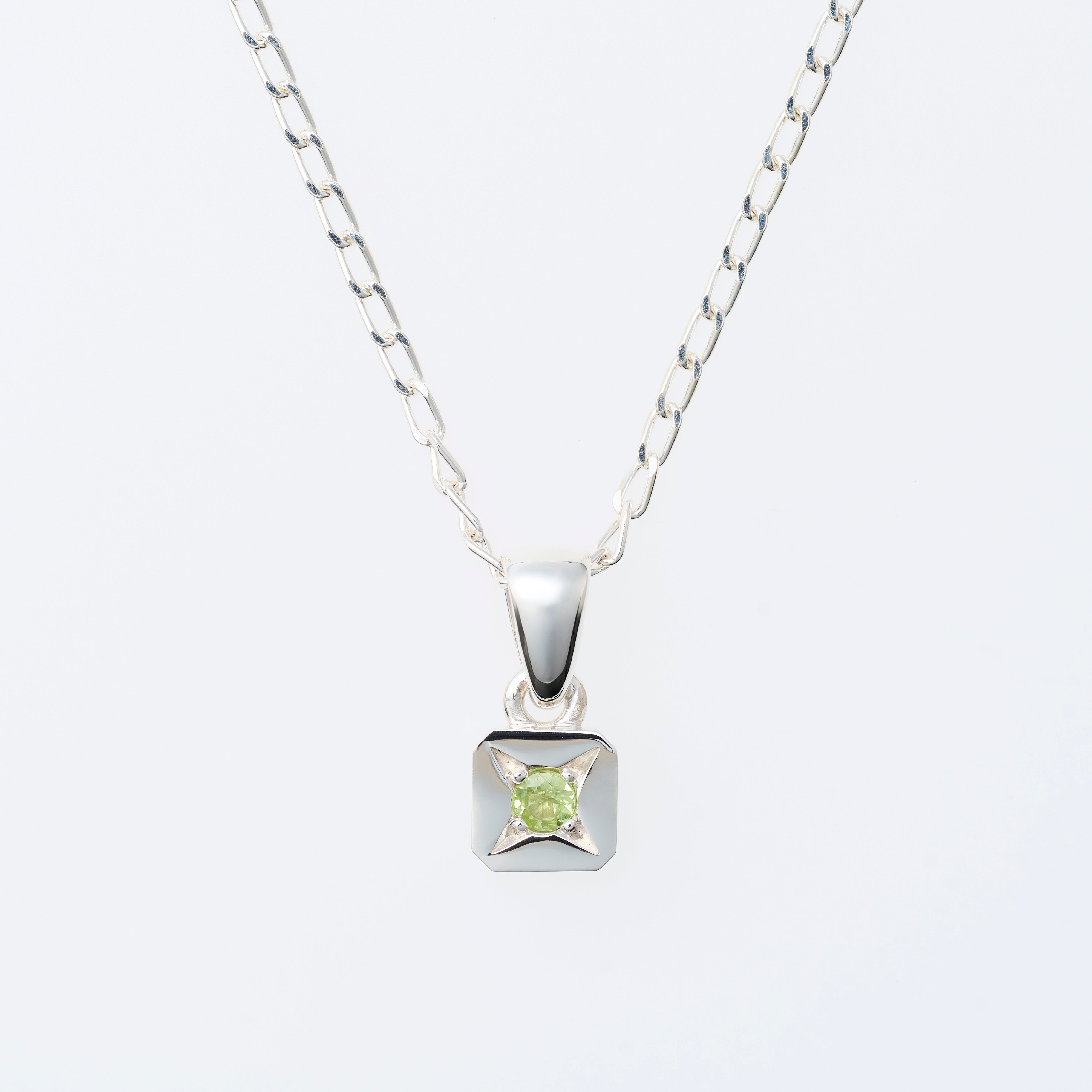 #カラーストーン_PERIDOT / 8月