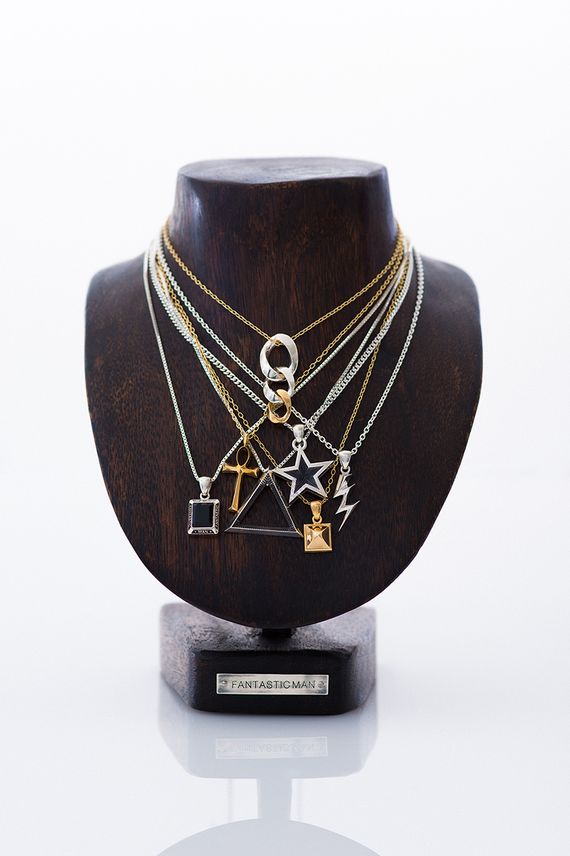 FANTASTIC MAN NECKLACE TOP 968 | hartwellspremium.com